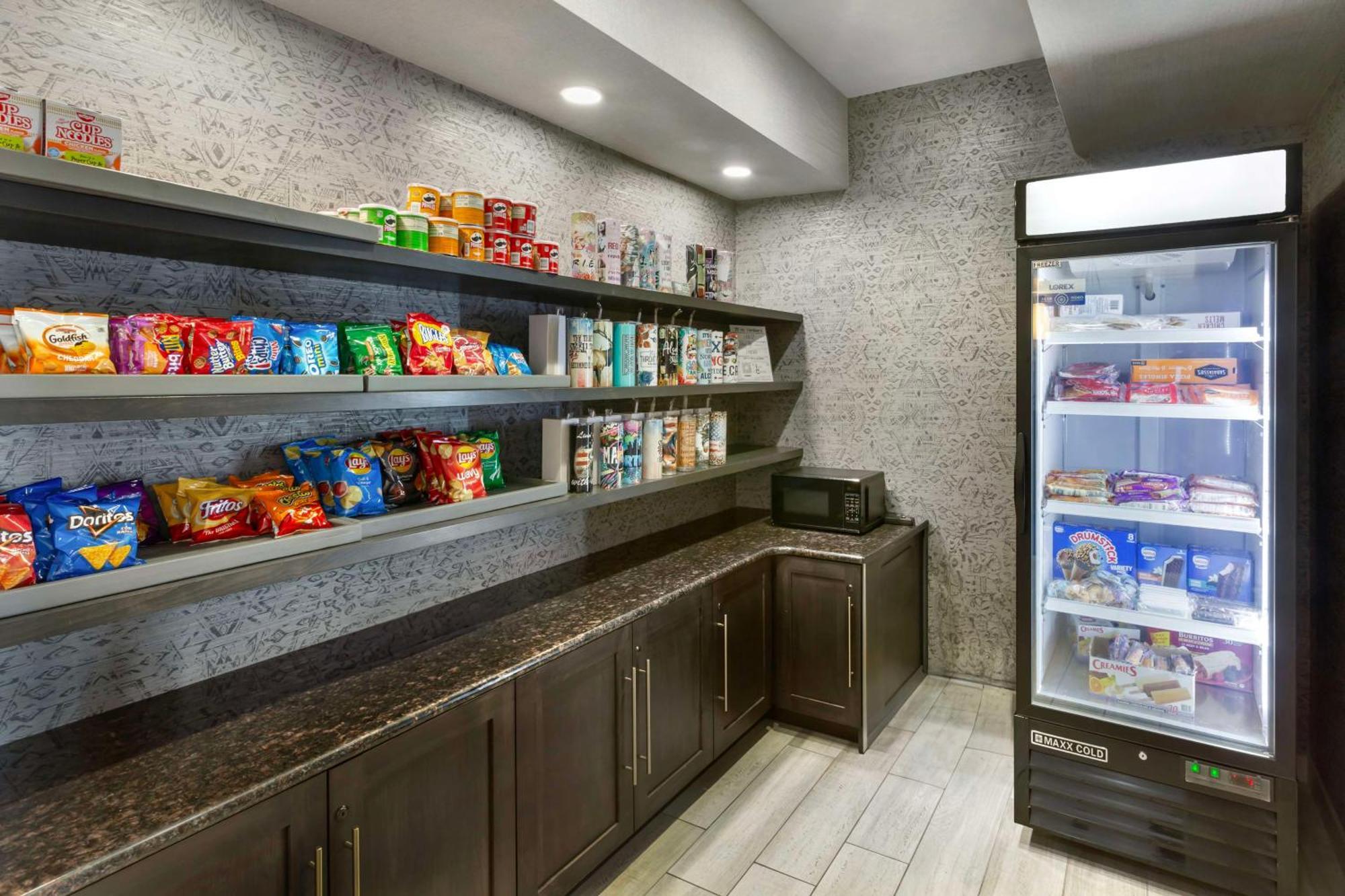 Western Hills Hotel 3*